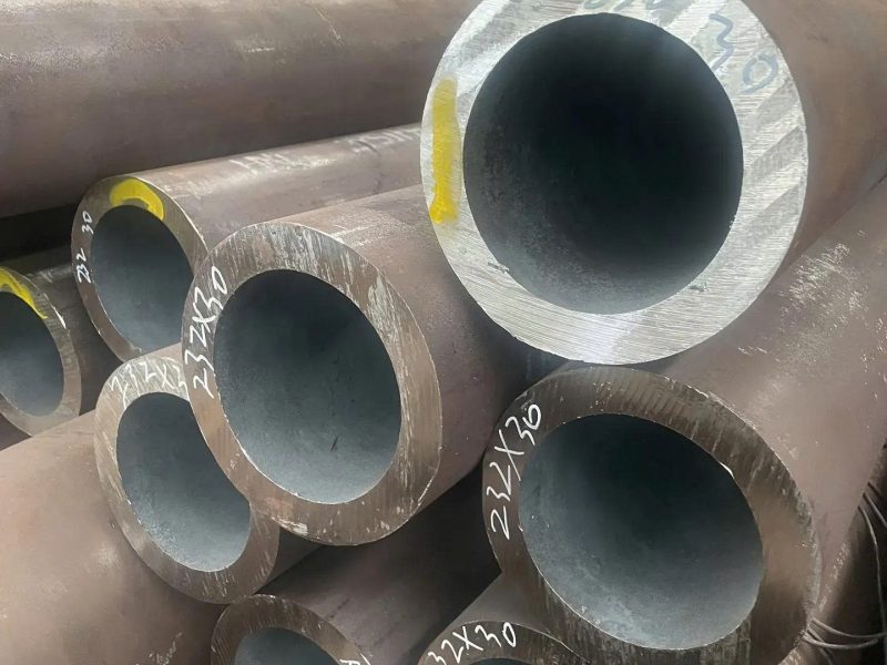 ong-duc-q235-unico-steel