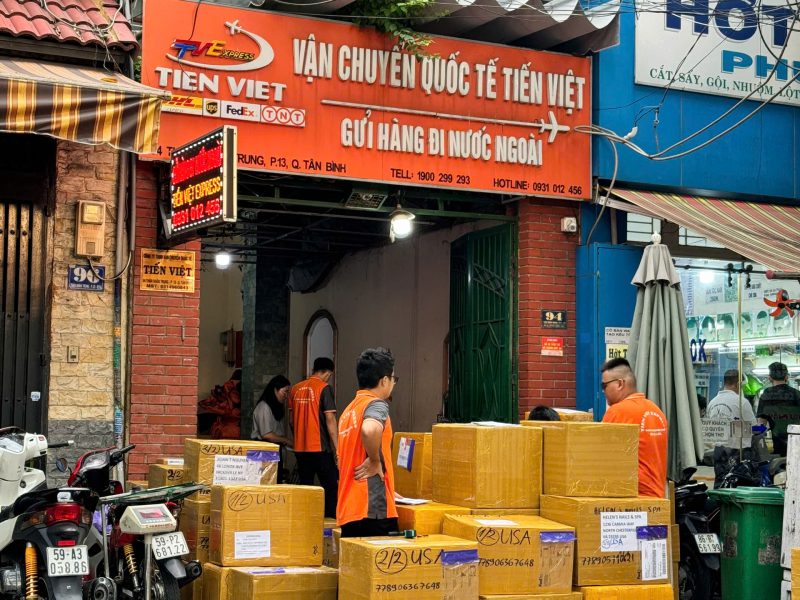 gui-hang-di-uc-tien-viet-express