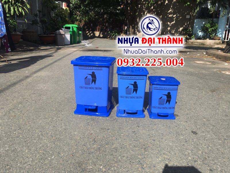 thung-rac-y-te-du-kich-co-tien-dung-nhua-dai-thanh