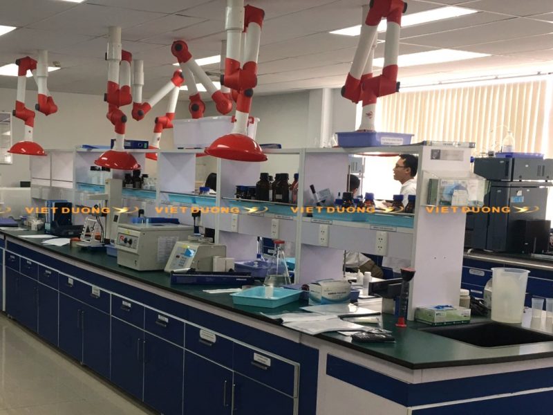 tu-dung-hoa-chat-co-khu-mui-lab-chemical-storage-phong-thi-nghiem