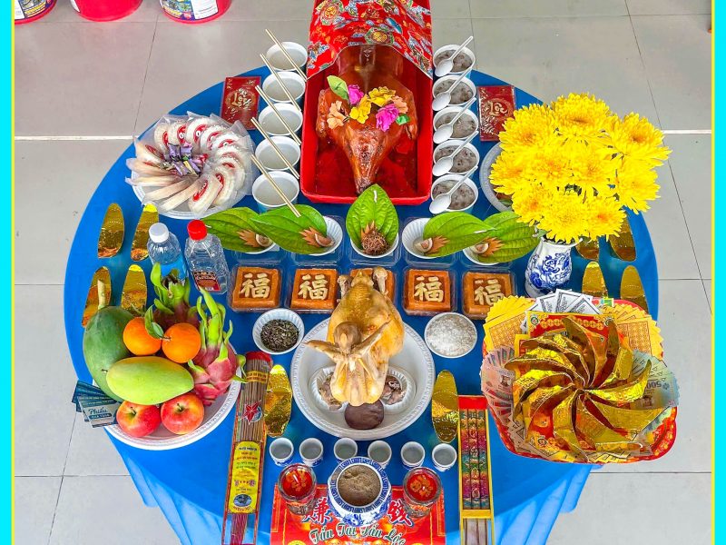khai-truong-hong-phat-voi-mam-cung-dung-nghi-le