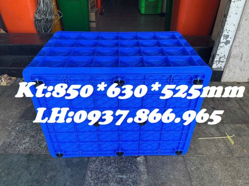 sot-ship-hang-thung-nhua-co-8-banh-xe-sot-cong-nghiep-gia-sot-co-banh-xe