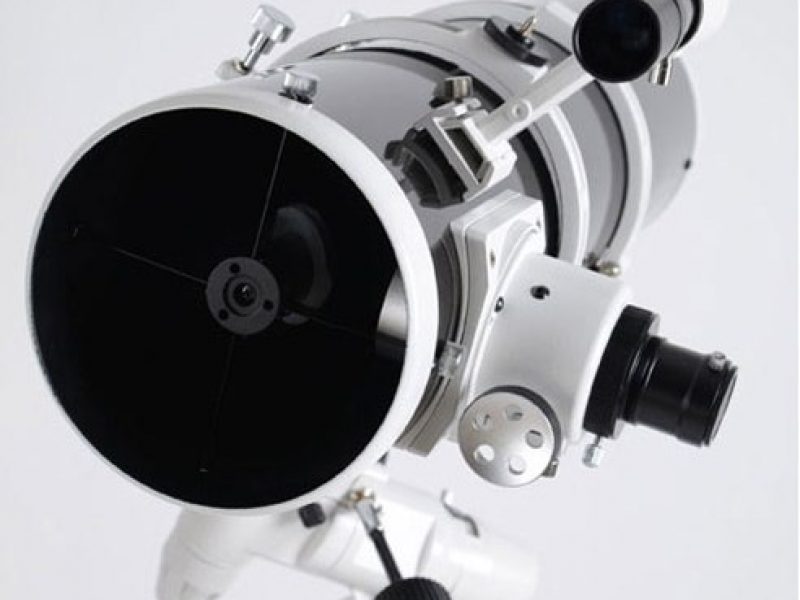 ktv-phan-xa-sky-watcher-150f750-f5-parabol-kem-chan-eq3-d-ong-thep