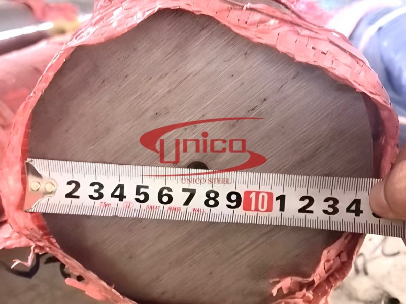 unico-chuyen-cung-cap-cay-tron-dac-inox-303-303cu-sus303cu