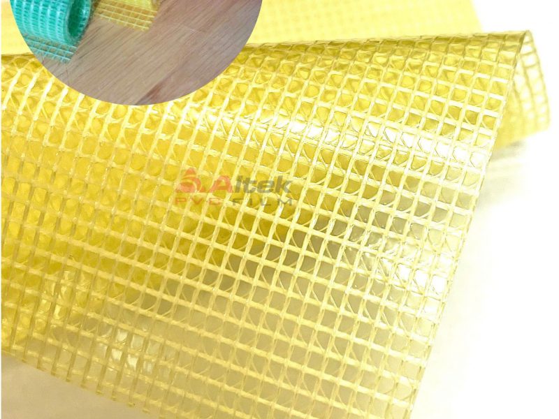 co-so-san-xuat-mang-nhua-pvc-luoi-nho-soi-polyester