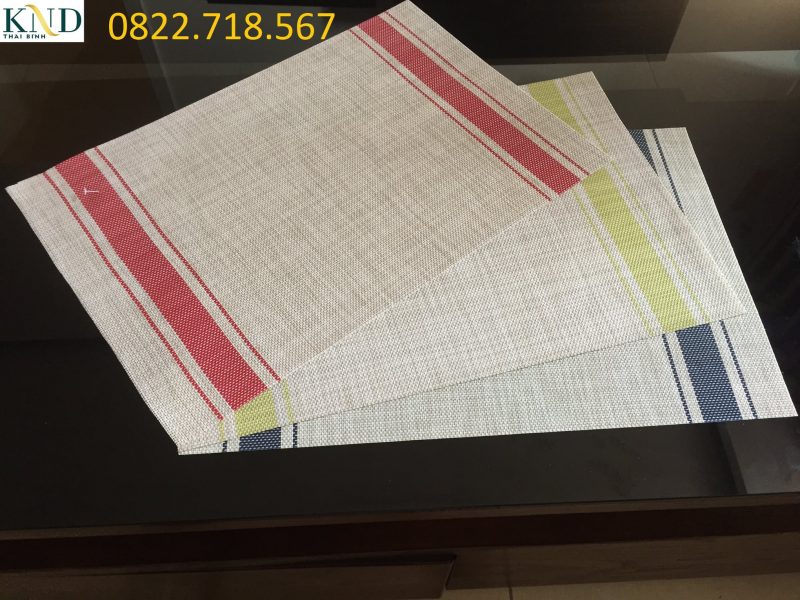 plate-mat-tam-lot-ban-an-tam-lot-dia-nhua-tam-lot-phuc-vu-ban-tam-lot-ban-ca