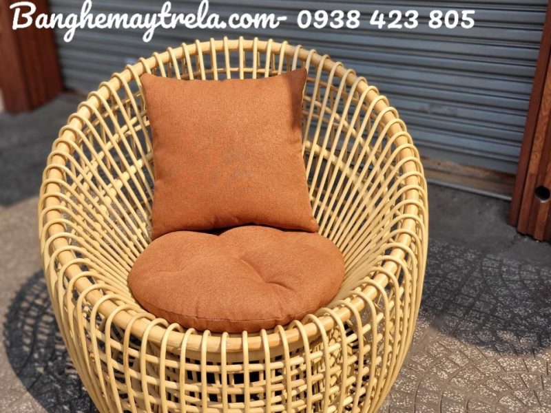 ban-ghe-sofa-trung-may-tre