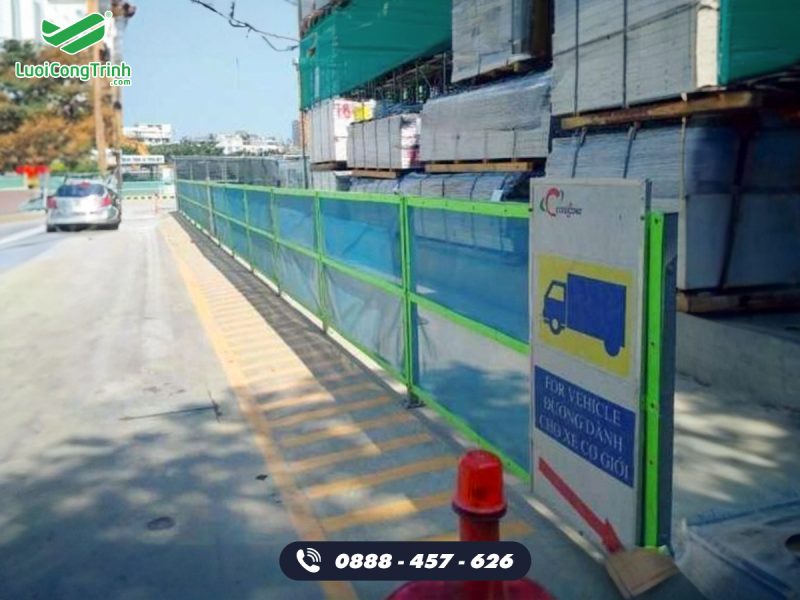 chuyen-gia-cong-luoi-lan-can-pvc-va-hdpe
