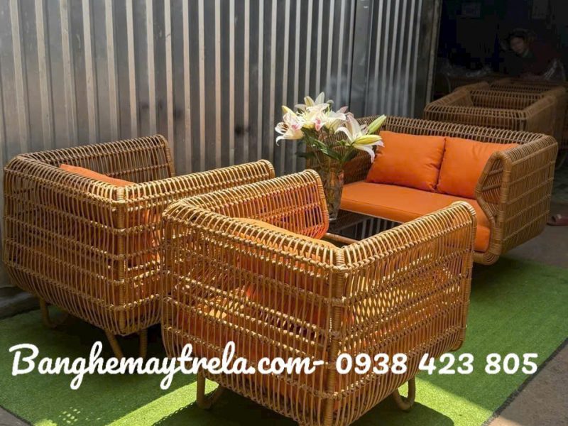 ban-ghe-sofa-to-yen-nhua-gia-may