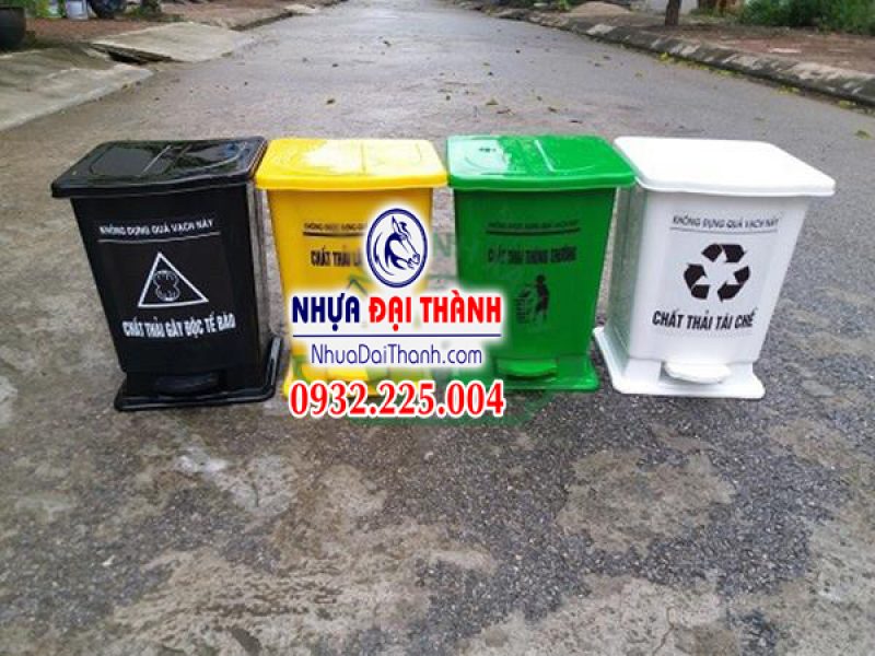 thung-rac-y-te-du-kich-co-tien-dung-nhua-dai-thanh