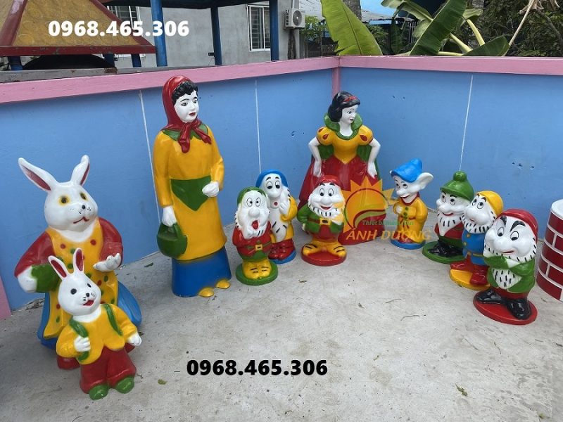 tuong-thach-sanh-chu-be-cuoi-trau-bang-nhua-composite