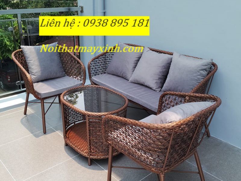 sofa-may-nhua-ngoai-troi-san-vuon-gia-re