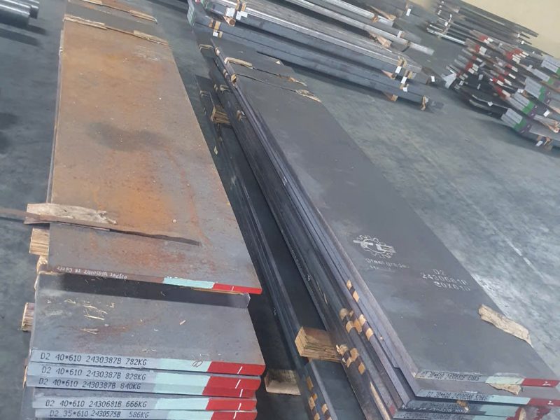 thep-lam-khuon-skd11-h13-d2-unico-steel