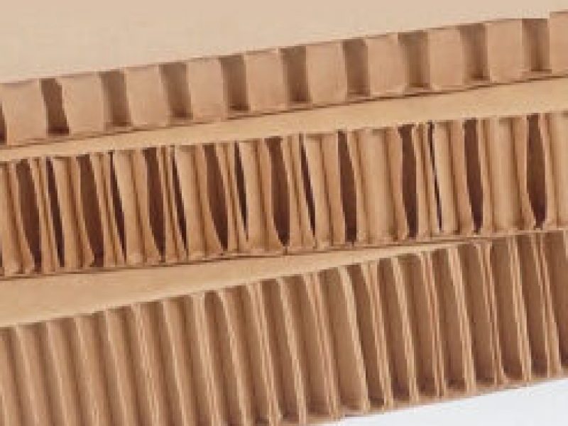 thanh-nep-giay-carton-hinh-chu-v-hinh-chu-u-