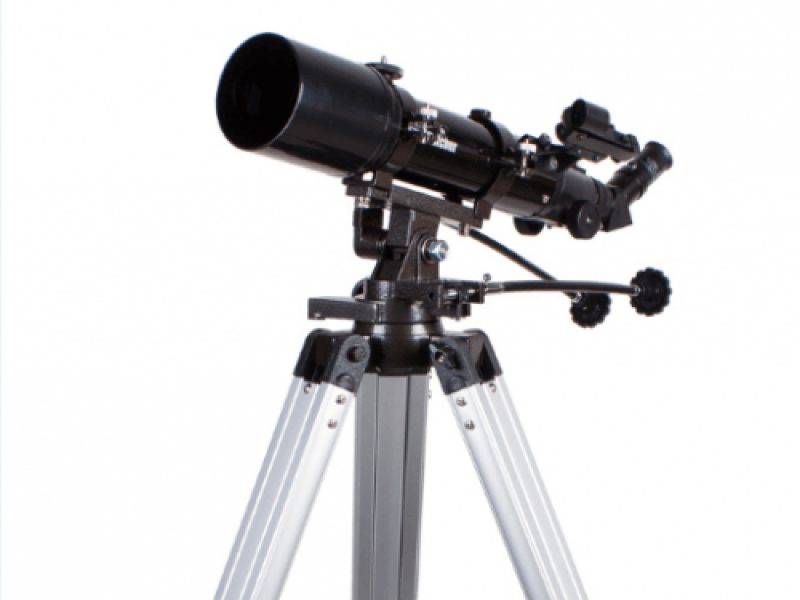 kinh-thien-van-khuc-xa-skywatcher-70az3