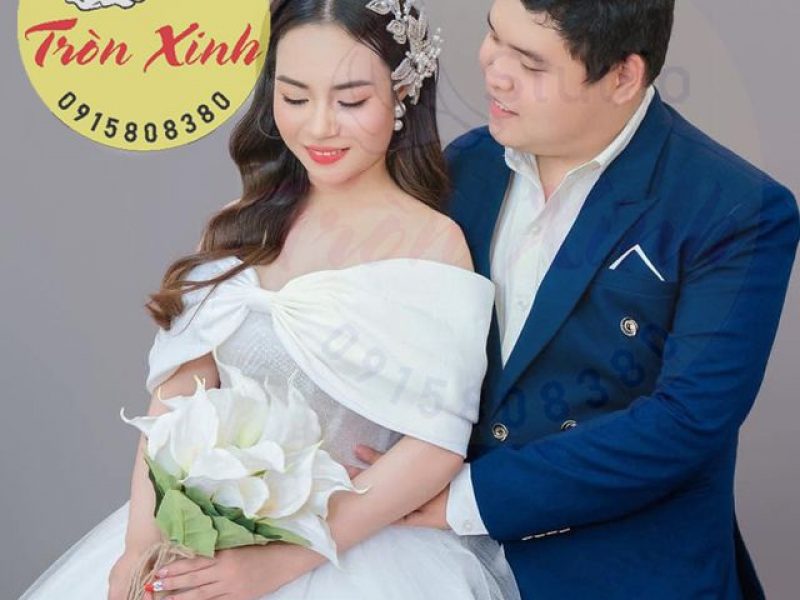 14-4-3-hot-vay-cuoi-co-dau-bigsize-sale-khung-chi-tu-500k