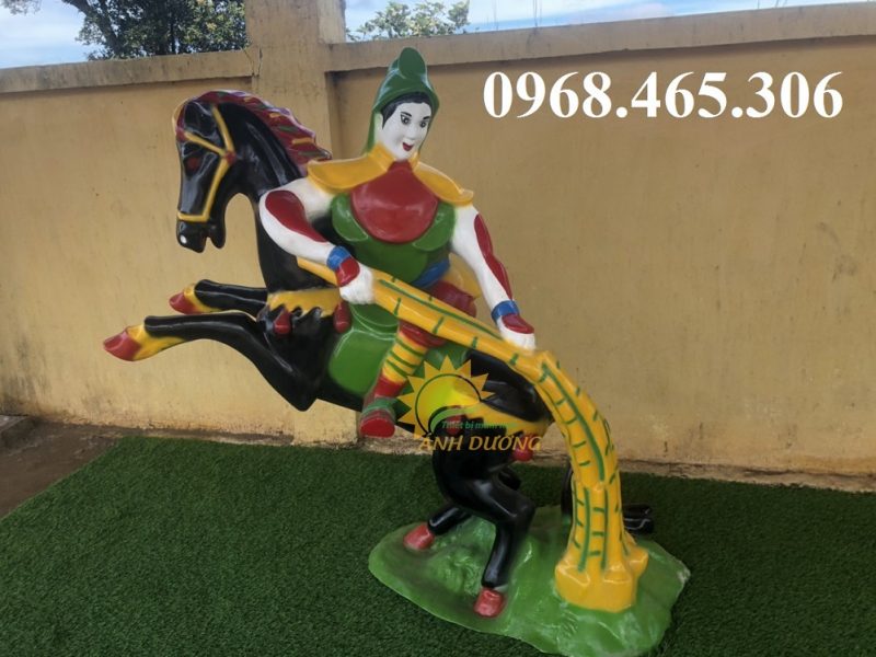 tuong-thach-sanh-chu-be-cuoi-trau-bang-nhua-composite