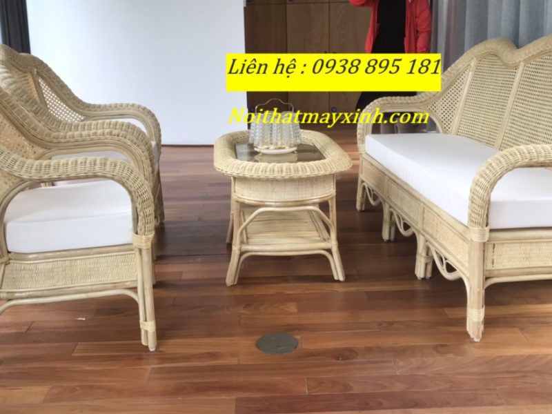 ban-ghe-may-tre-phong-khach-dep-sang
