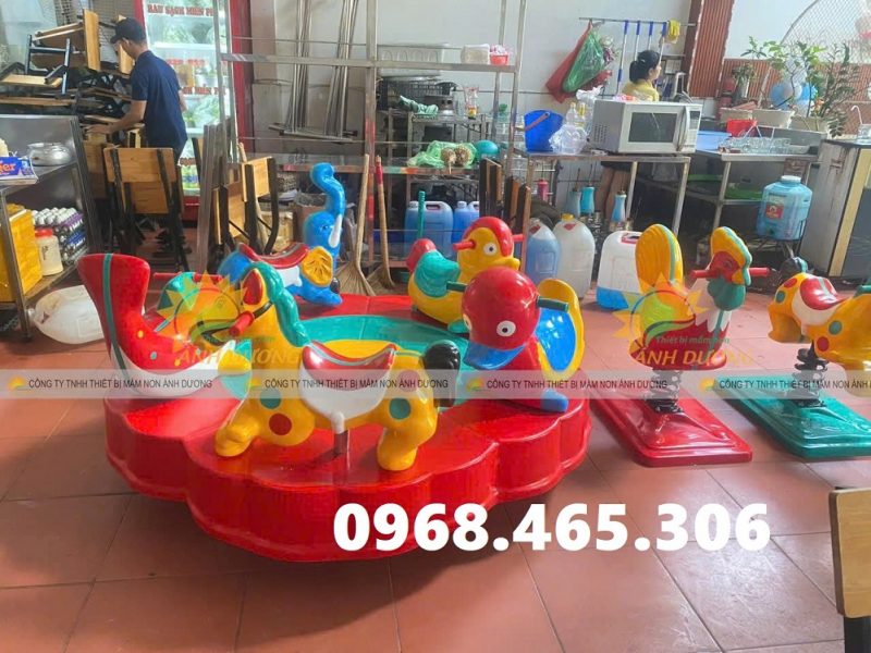 mam-xoay-tre-em-du-quay-5-con-giong-mam-non