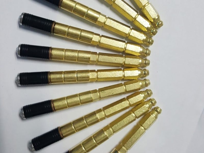 kim-bom-keo-pu-epoxy-chong-tham-foam-truong-no