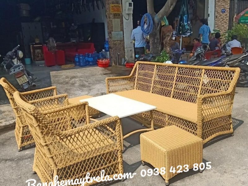 ban-ghe-sofa-san-thuong-may-nhua