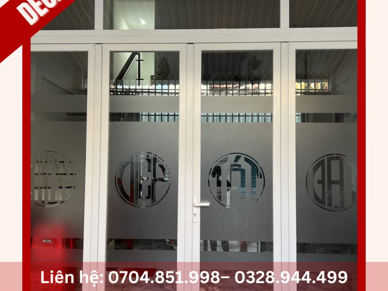 in-bat-thi-cong-backdrop-khai-truong-decal-cac-loai