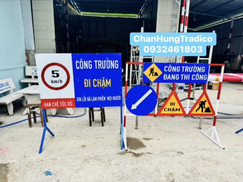 bien-bao-cong-truong-dang-thi-cong-2025-dam-bao-an-toan-giao-thong