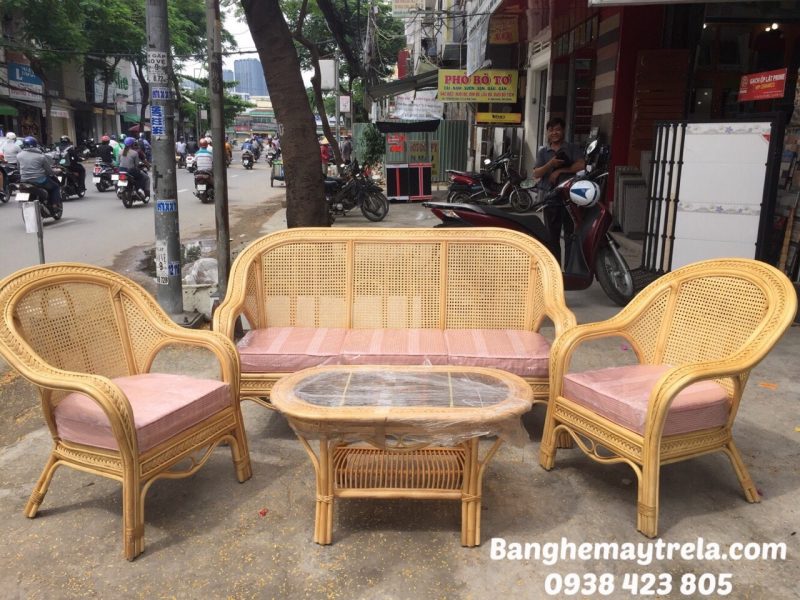 sofa-may-tu-nhien-luoi-mat-cao-phong-khach