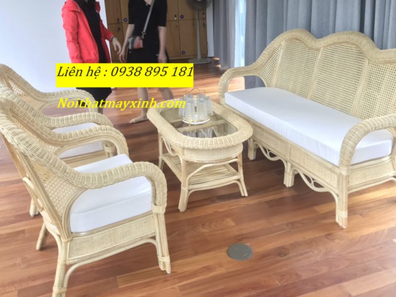 ban-ghe-may-tre-phong-khach-dep-sang