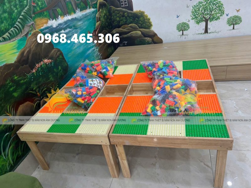 ban-choi-lego-go-danh-cho-tre-em