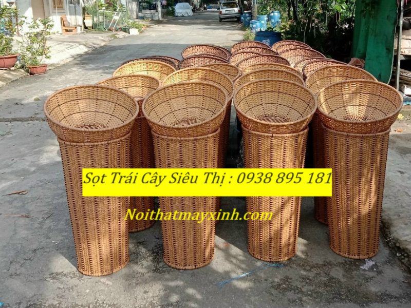 sot-may-trung-bay-trai-cay-trong-sieu-thi