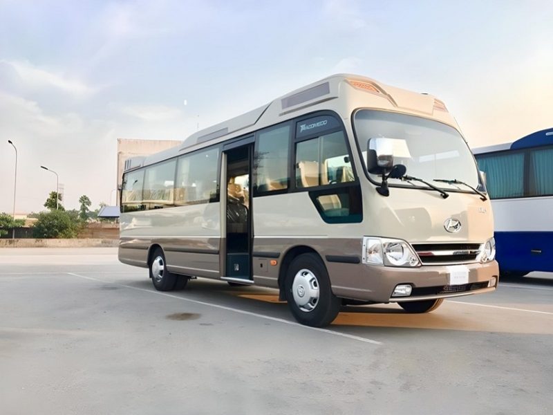 cho-thue-xe-co-lai-tu-4-45-cho-gia-tot-phuc-vu-24-7