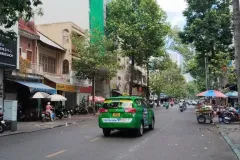 Nhà đầu tư săn ngay mặt tiền Quận 1