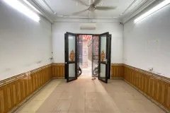 Bán nhà trương định 4 tầng đẹp dân xây lô góc ngõ thông hoàng mai