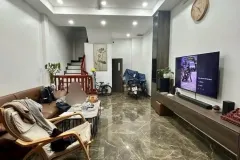 Bán nhà 5 tầng tại Tân Thụy, Long Biên