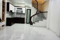 Bán nhà 5 tầng 33m2 tại Thượng Thanh, Long Biên