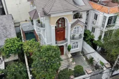 Cần tiền bán nhanh biệt thự Thảo Điền, Quận 2