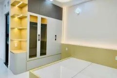 Bán nhà mặt đường trước nhà rộng hơn 10m, hẻm 8m ô tô tránh nhau, Lê Văn Quới,