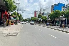 Bán Nhà 2 Mặt tiền Lê Văn Quới -  gần Hòa Bình, DT: 4,8 x19m, 2 Tầng, chỉ  14,5