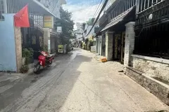 Bán nhà hẻm 5m gần chợ Lý Phục Man, Quận 7