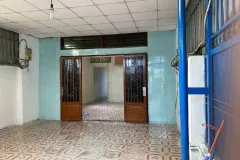 Nhà C4 vuông A4 sát Chợ Hóc Môn, giá 2.x tỷ