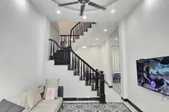 Chính chủ đang cần bán gấp nhà 4 tầng mới đẹp - ô tô tránh - Phụng Châu, Chương