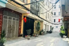 Hoa Hậu Ngọc Thụy 7 tỷ 35m ô tô đỗ cửa,long biên