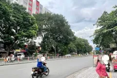 Bán nhà Mặt tiền Bờ Bao Tân Thắng, đối diện Aeon Mail, 4,2x18m, 2 Tầng cũ, chỉ