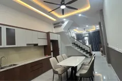GẦN HÀ HUY GIÁP  – NHÀ 2 TẦNG GẦN 50M² – CÓ SÂN THƯỢNG – Ô TÔ ĐỖ CỬA