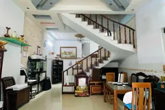 GẦN CHỢ CẦU ĐỒNG – NHÀ LÔ GÓC 2 TẦNG – Ô TÔ TỚI CỬA, SHR – NHỈNH 4 TỶ