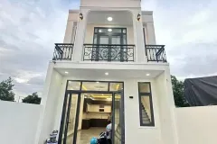 Nhà đẹp 103m2 gần UBND xã Long Trạch, giá 2 tỷ 3