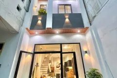 Bán nhà 3 tầng mặt tiền Phạm Văn Thành, Tân An