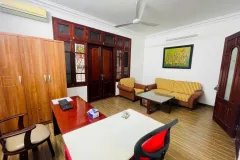 Bán nhà phân lô lê thanh nghị 5 tầng ô chờ thang máy 10m ra phố kinh doanh HBT
