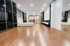 Bán nhà 7 tầng tại Lĩnh Nam, Hoàng Mai, Hà Nội